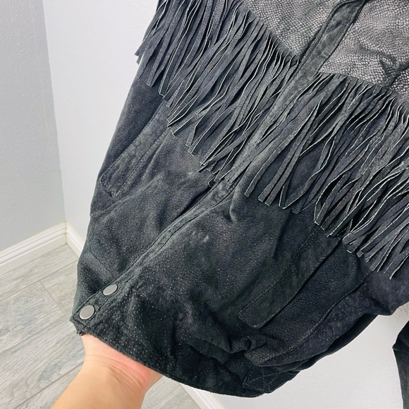 Vintage Bermans Black Fringe Leather Bomber Jacket - Picture 3 of 11